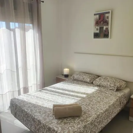 Piso Completo-parking Gratuito Apartment *